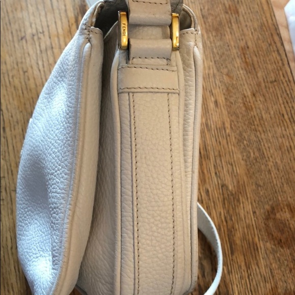 Fendi crossbody bag in pristine condition - Picture 3 of 4